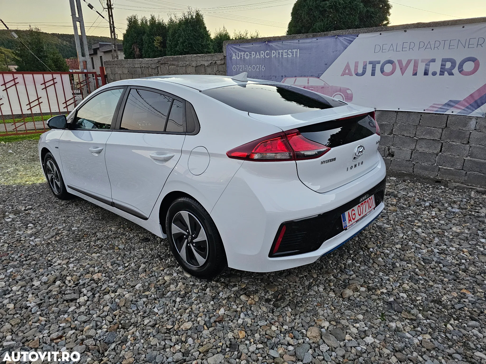 Hyundai IONIQ - 9