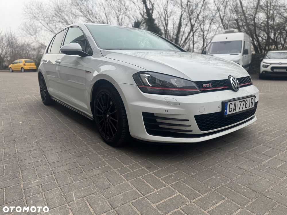 Volkswagen Golf GTI (BlueMotion Technology) DSG - 1