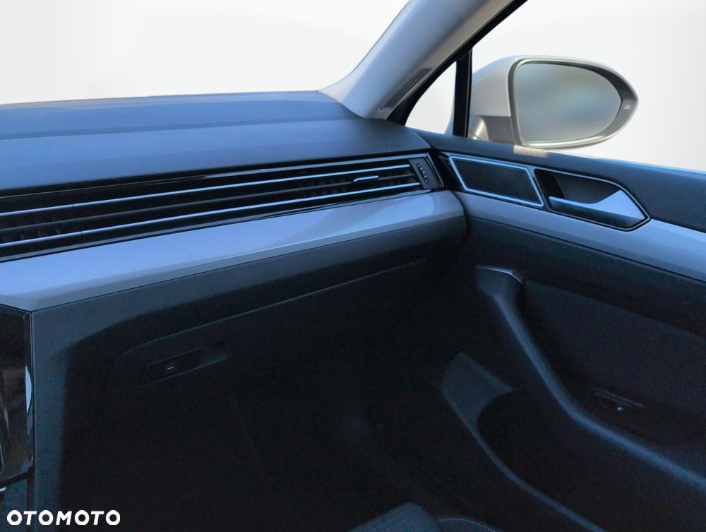 Volkswagen Passat Variant 1.5 TSI EVO Business DSG - 28