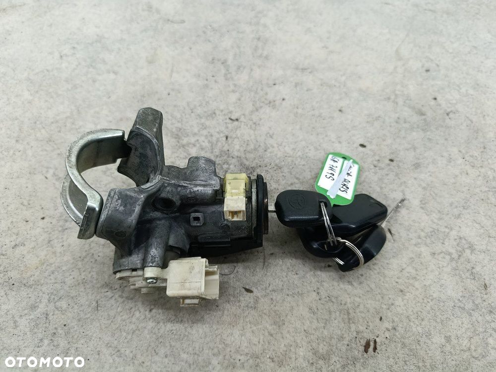 STACYJKA TOYOTA AURIS I N0502638/639  VALEO 2.0 D-4D - 1