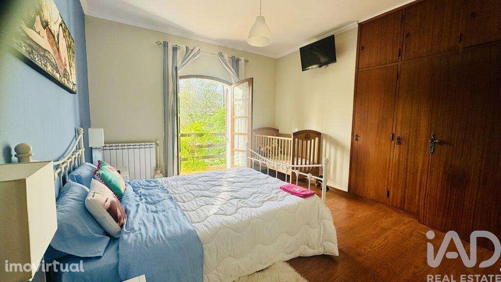 Moradia isolada T6 em Carvalhais e Candal de 261 m2 - Grande imagem: 2/40