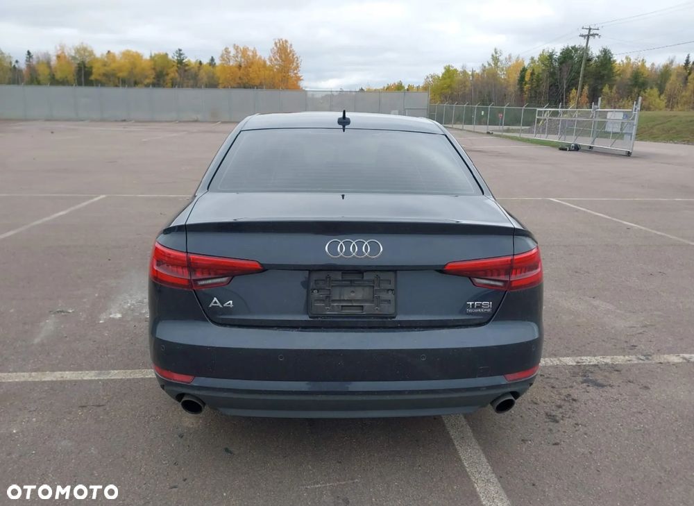 Audi A4 Limousine - 4