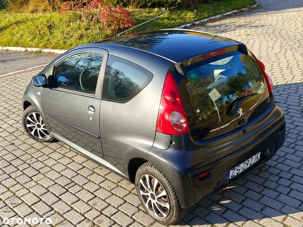 Peugeot 107 1.0 Happy - 24