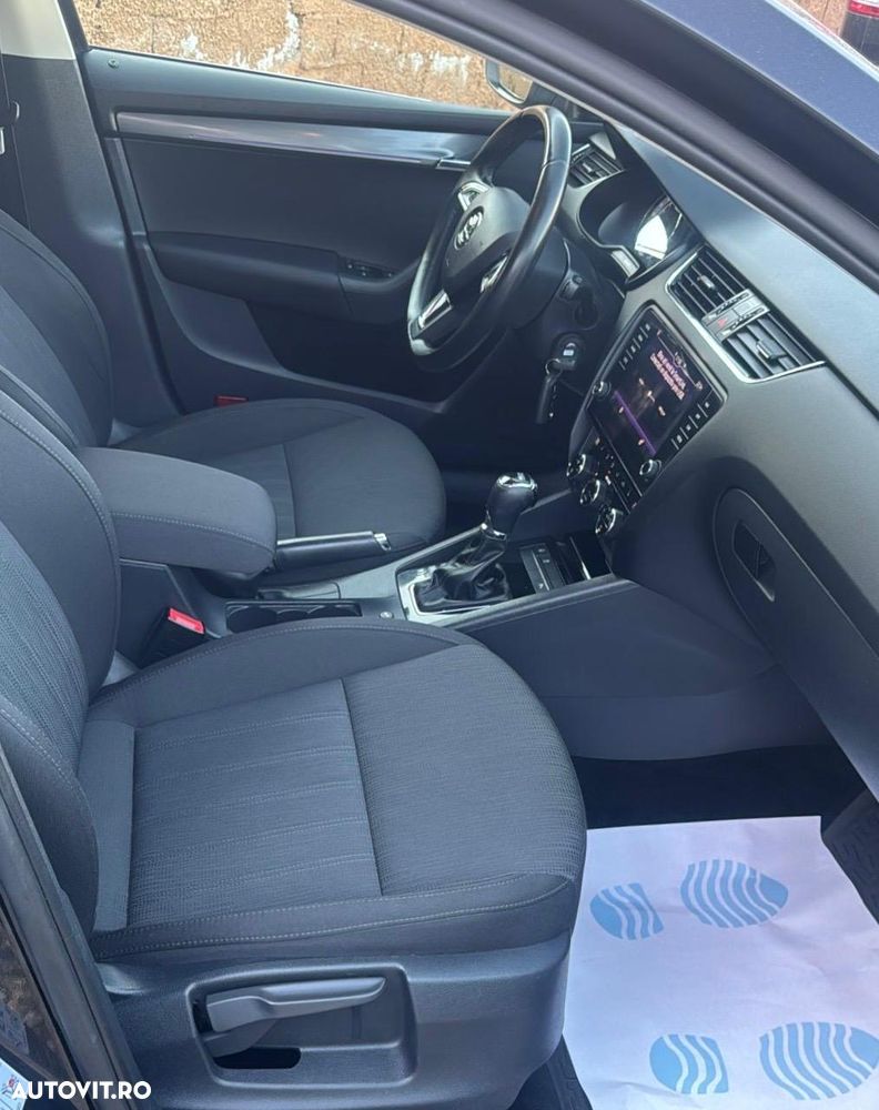 Skoda Octavia 2.0 TDI DSG Style - 8
