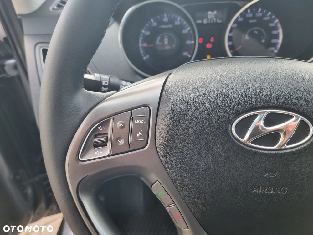 Hyundai ix35 1.6 2WD Fifa World Cup Edition - 15