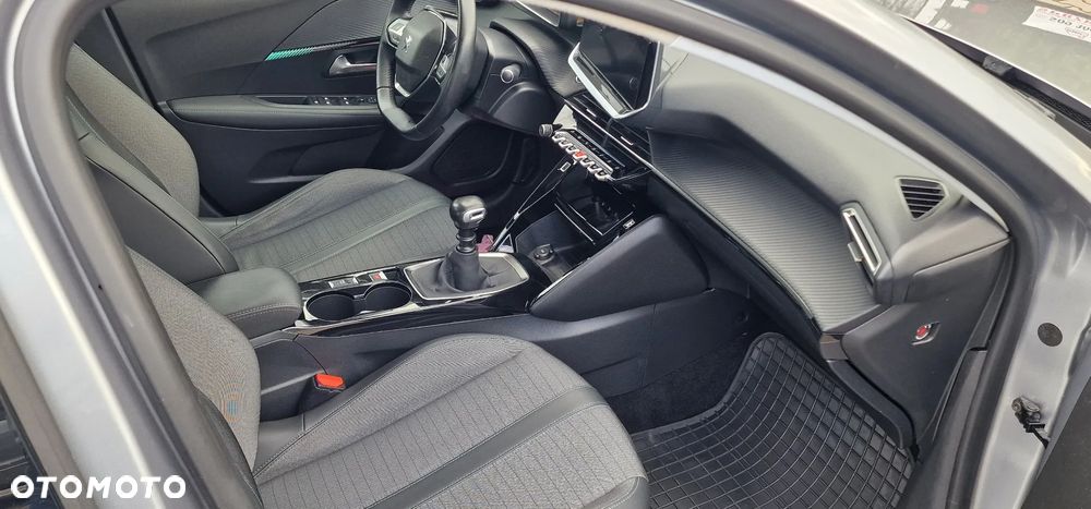 Peugeot 208 1.2 PureTech Allure Pack S&S - 17