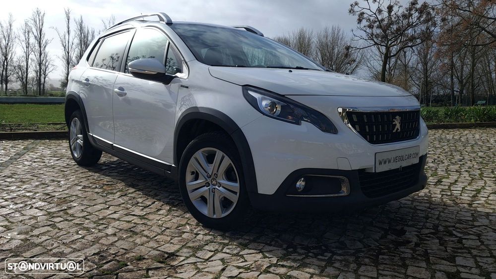 Peugeot 2008 1.5 BlueHDi Signature - 1