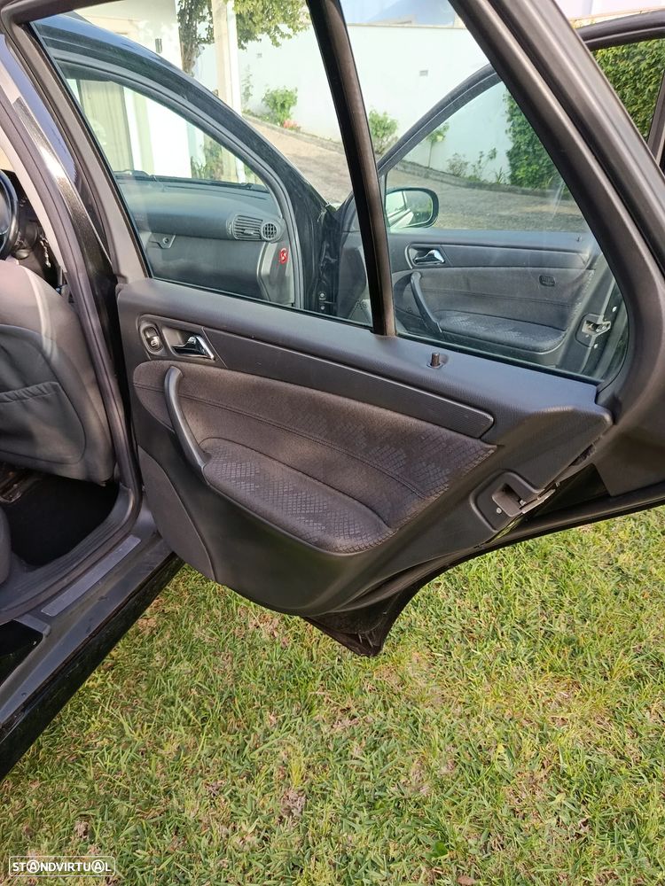 Mercedes-Benz C 220 T CDI Avantgarde - 10