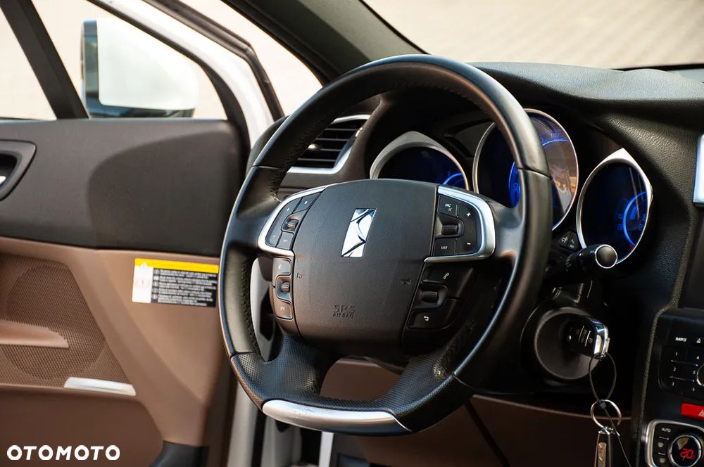 Citroën DS4 HDi 165 SoChic - 32