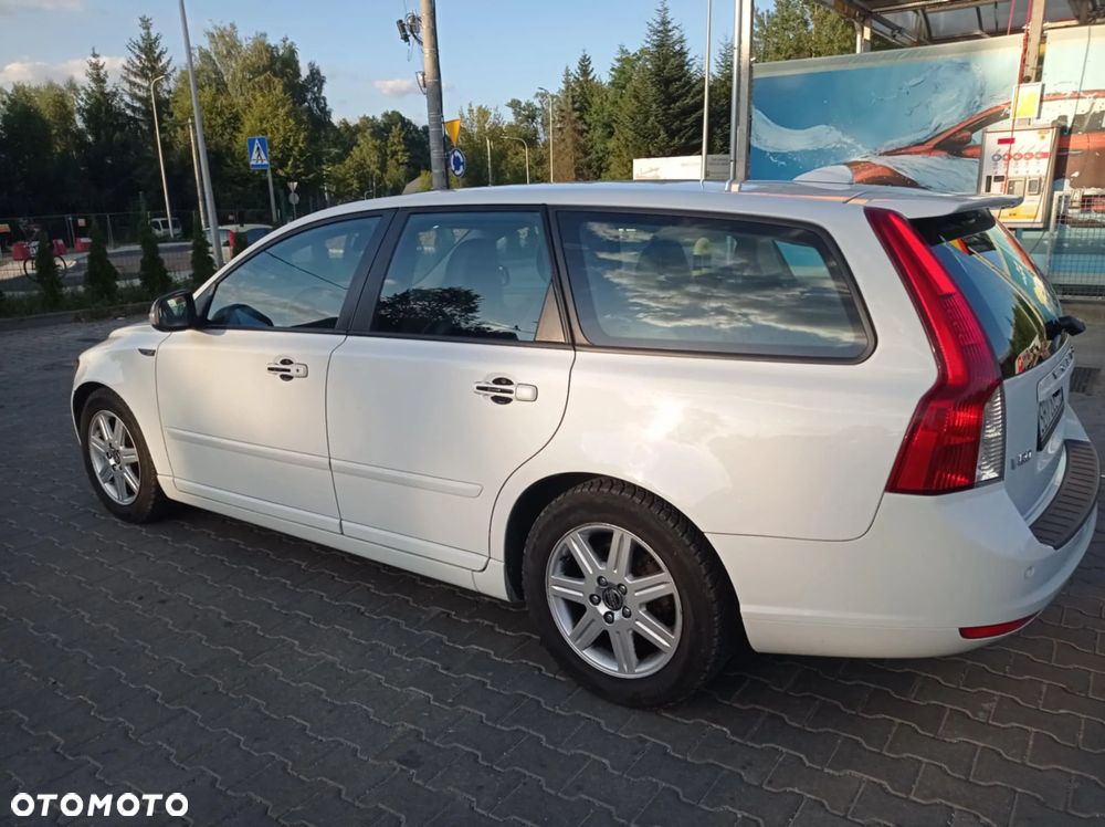Volvo V50 D2 R-Design - 15