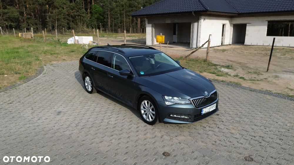 Skoda Superb 2.0 TDI DSG Ambition - 11