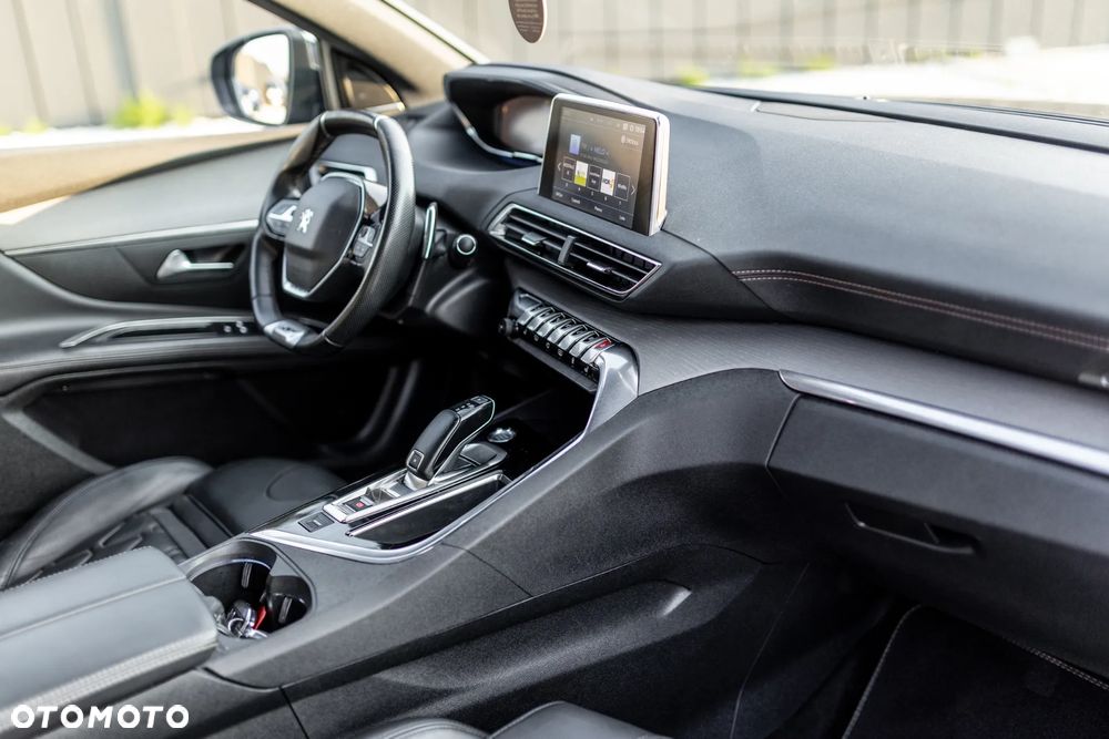 Peugeot 5008 2.0 BlueHDI GT S&S EAT8 - 17