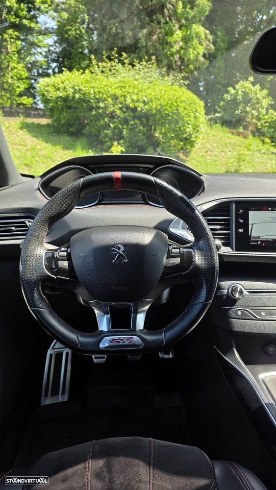 Peugeot 308 1.6 e-THP GTi - 24