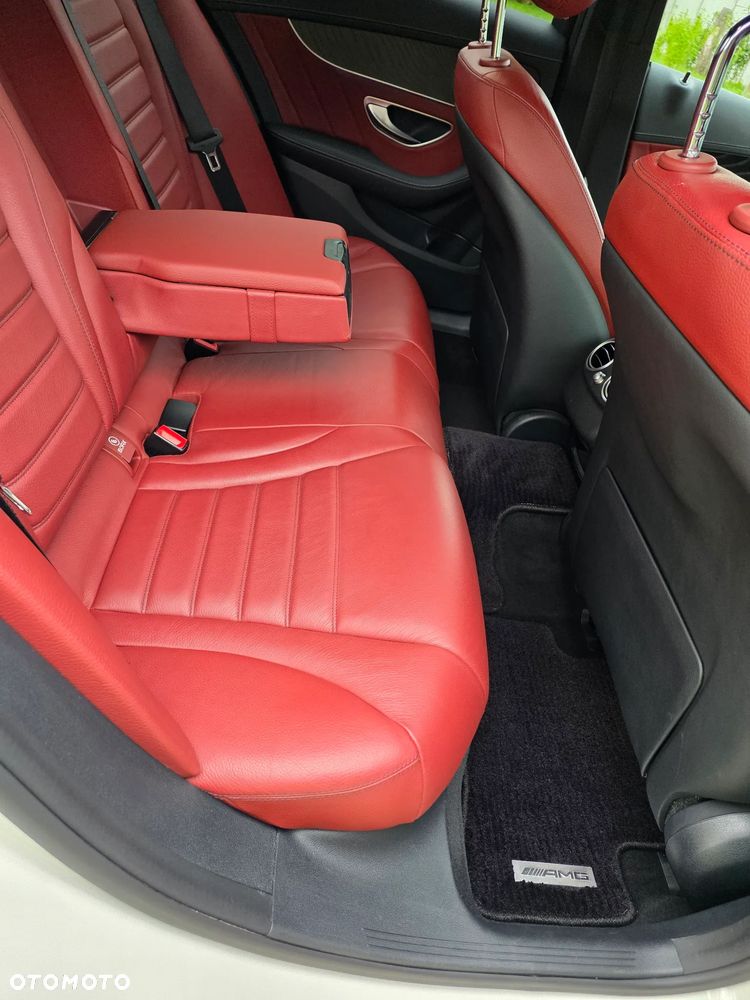 Mercedes-Benz Klasa C AMG 43 4Matic 9G-TRONIC - 36