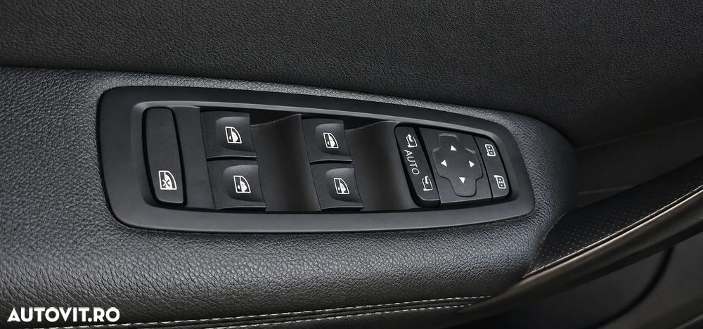 Renault Megane TCe 140 GPF EDC Techno - 27