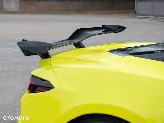 Chevrolet Corvette - 14