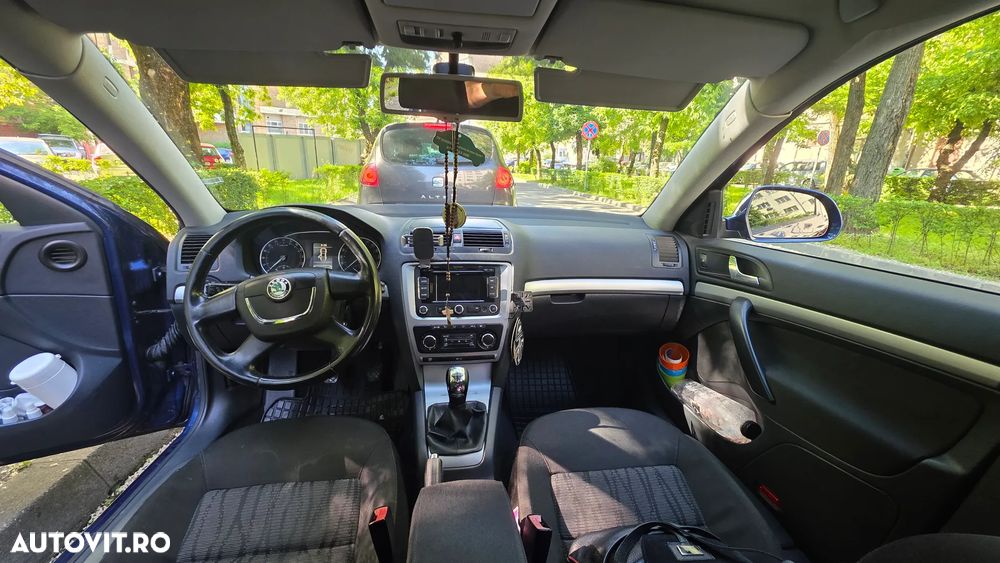 Skoda Octavia 1.6 TDI Ambiente - 9