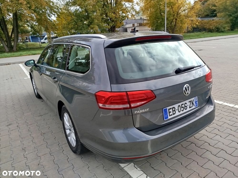 Volkswagen Passat Variant ver-variant-1-6-tdi-bluemotion-technology-comfortline - 16