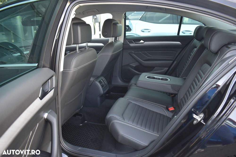 Volkswagen Passat 2.0 TDI DSG Highline - 36