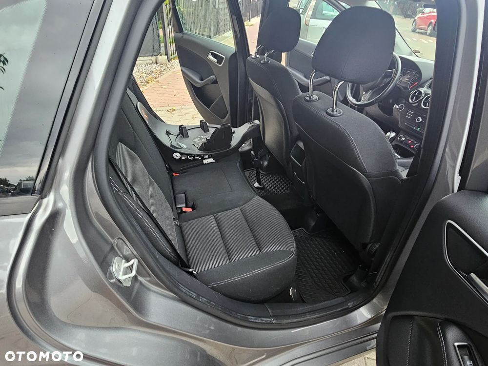 Mercedes-Benz Klasa B 180 (CDI) d BlueEff Edition Style - 17