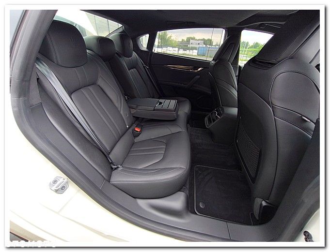 Maserati Quattroporte S - 22
