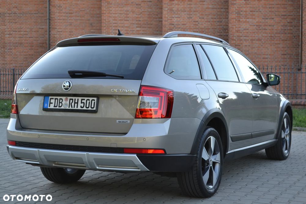Skoda Octavia 2.0 TDI 4x4 DSG Scout - 14