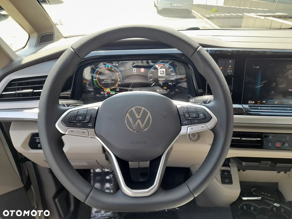 Volkswagen Multivan - 7