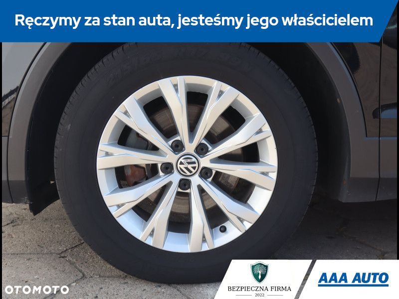 Volkswagen Tiguan - 16