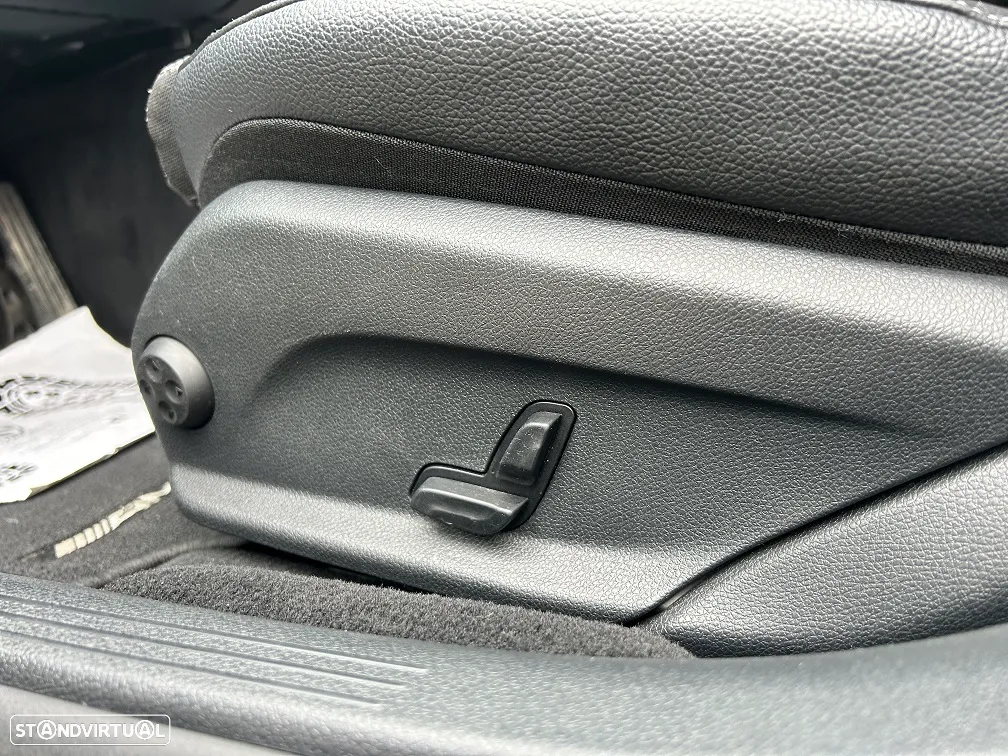Mercedes-Benz E 220 d T 9G-TRONIC AMG Line - 29