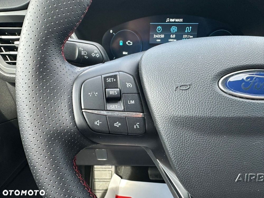 Ford Kuga - 17