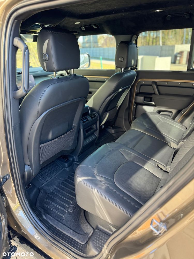 Land Rover Defender 110 D200 HSE - 16