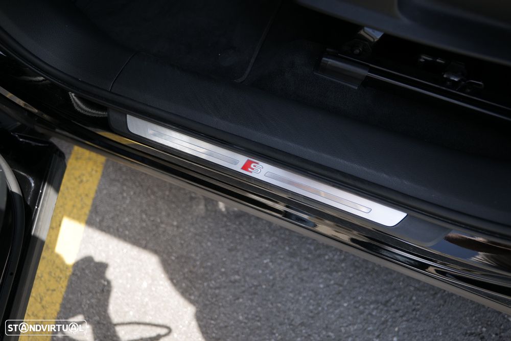 Audi e-tron 55 quattro S line - 22