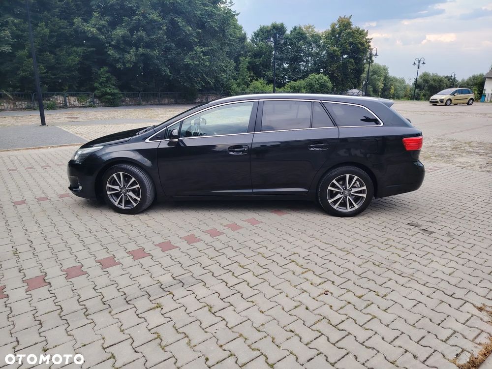 Toyota Avensis 1.8 Sol NAVI - 5