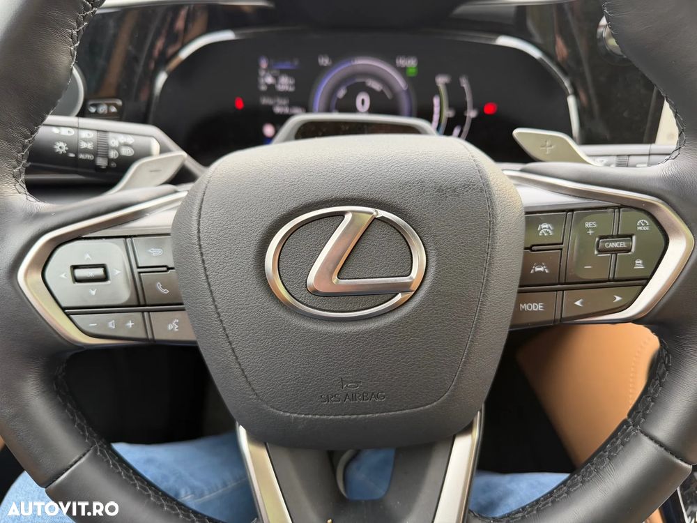 Lexus Seria NX - 13