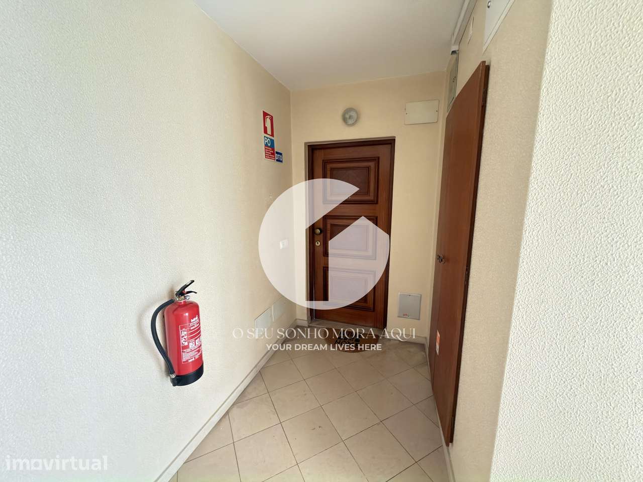 Apartamento T2 com Garagem Box - Olhão - Grande imagem: 2/31