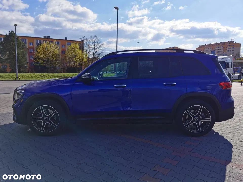 Mercedes-Benz GLB 250 4-Matic AMG Line 8G-DCT - 2