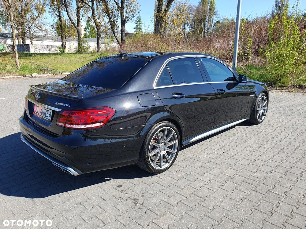 Mercedes-Benz Klasa E 63 AMG S 4-Matic - 5