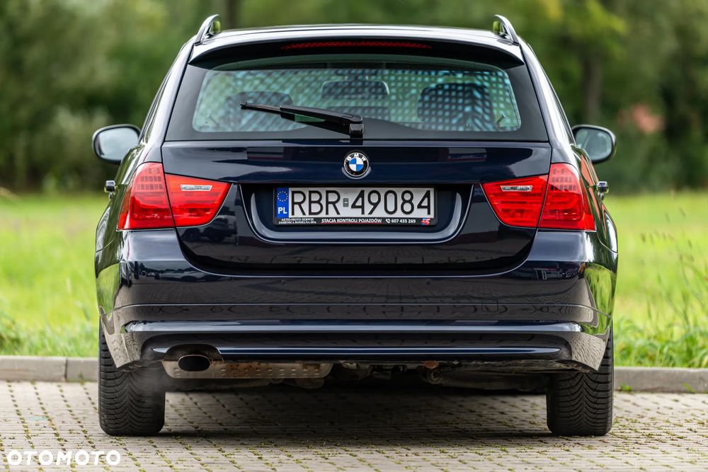 BMW Seria 3 318i - 17