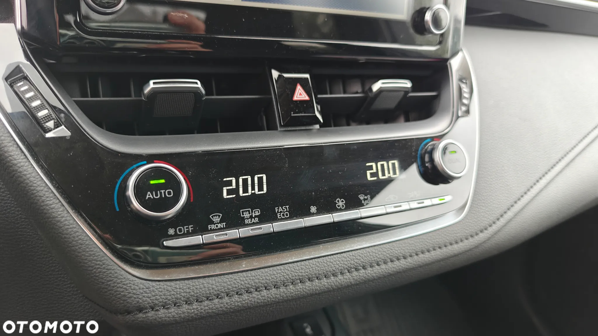 Toyota Corolla 1.8 Hybrid Comfort - 20