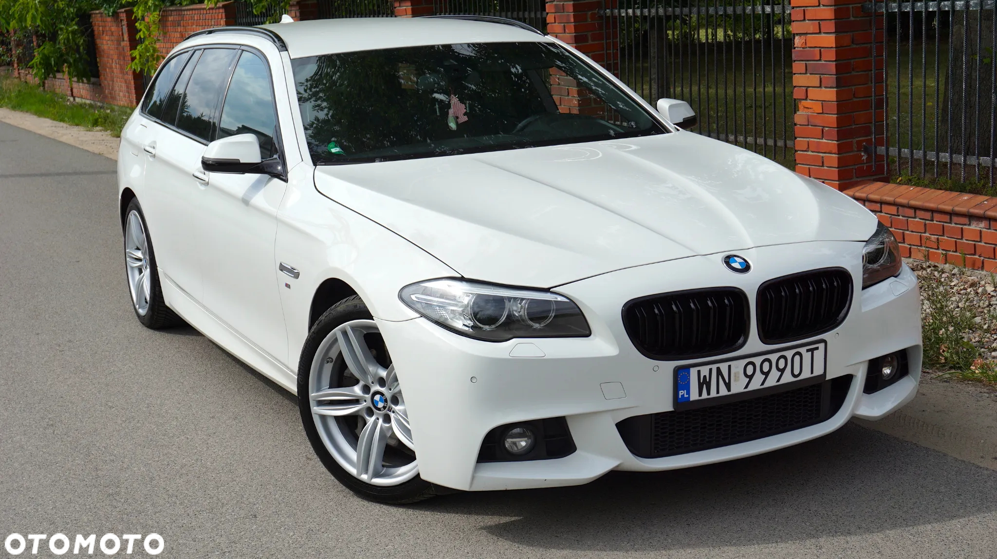 BMW Seria 5 525d xDrive Touring - 32