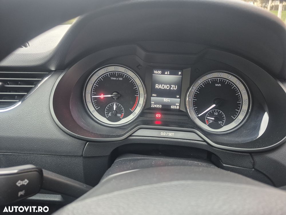 Skoda Octavia 2.0 TDI DSG Ambition - 11