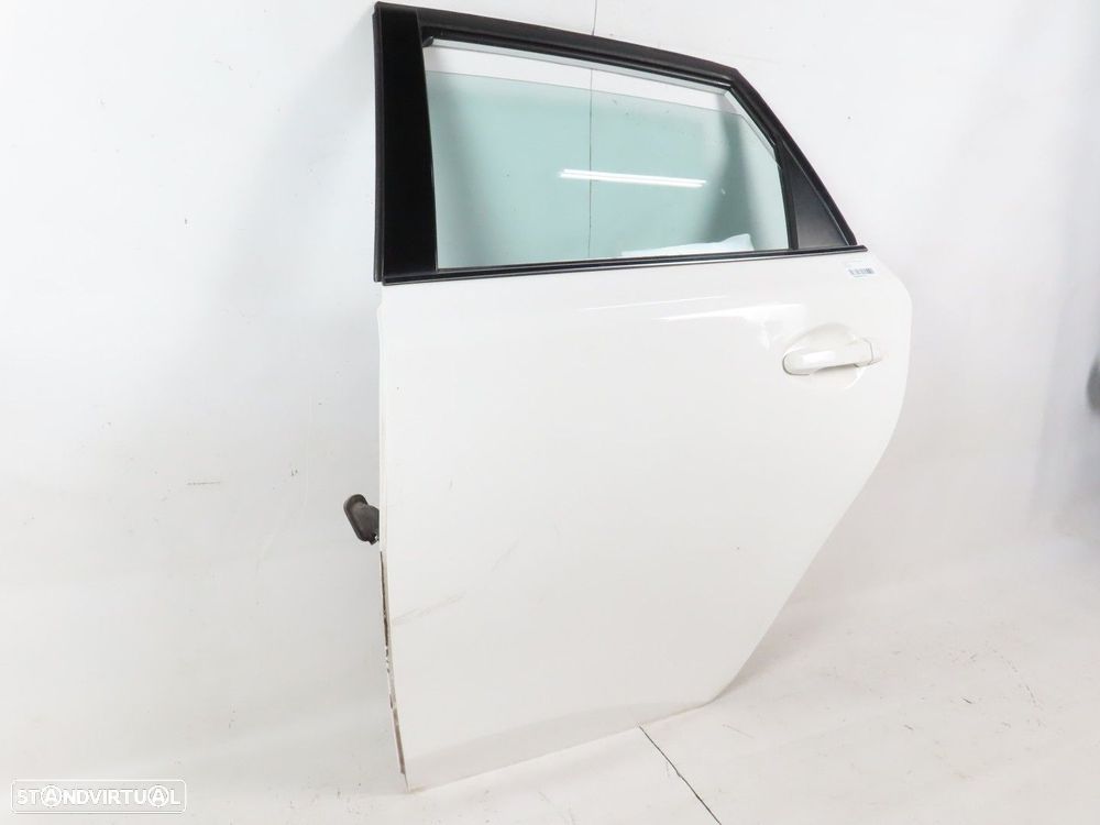 Porta Esquerdo/Trás Seminovo/ Original TOYOTA AURIS (_E18_) 6700402380 - 3