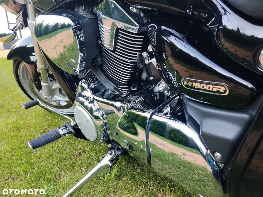 Suzuki Intruder - 26