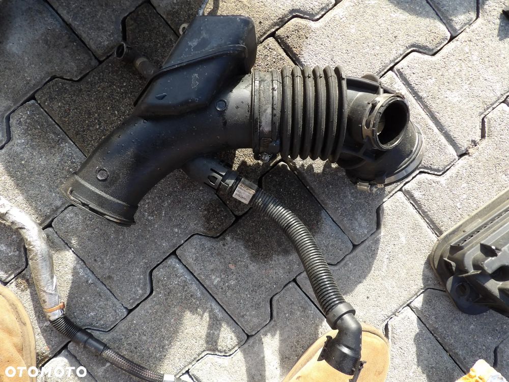 BMW - G30 - REZONATOR , PRZEWÓD POWIETRZA - 8587573 - 2