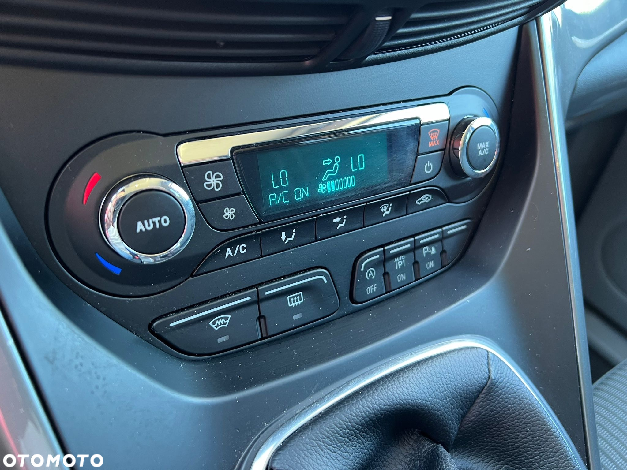 Ford C-MAX 1.6 EcoBoost Titanium - 34