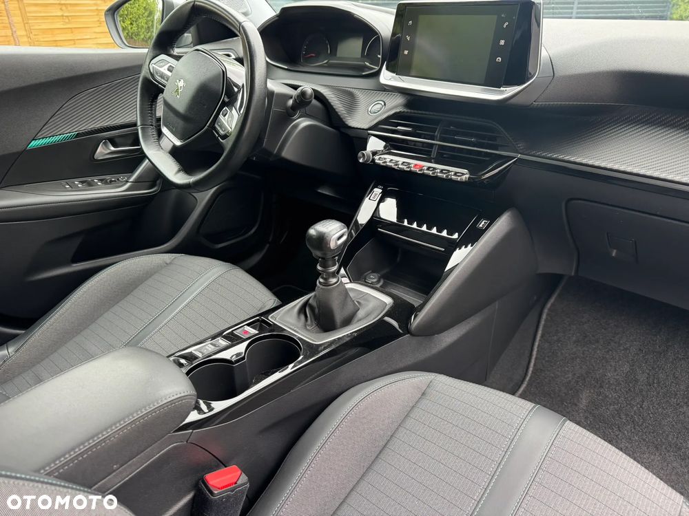 Peugeot 2008 1.2 PureTech Allure Pack S&S - 24