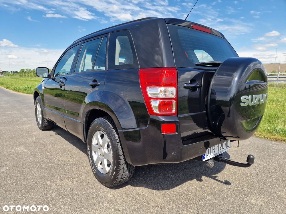 Suzuki Grand Vitara 2.0 - 21