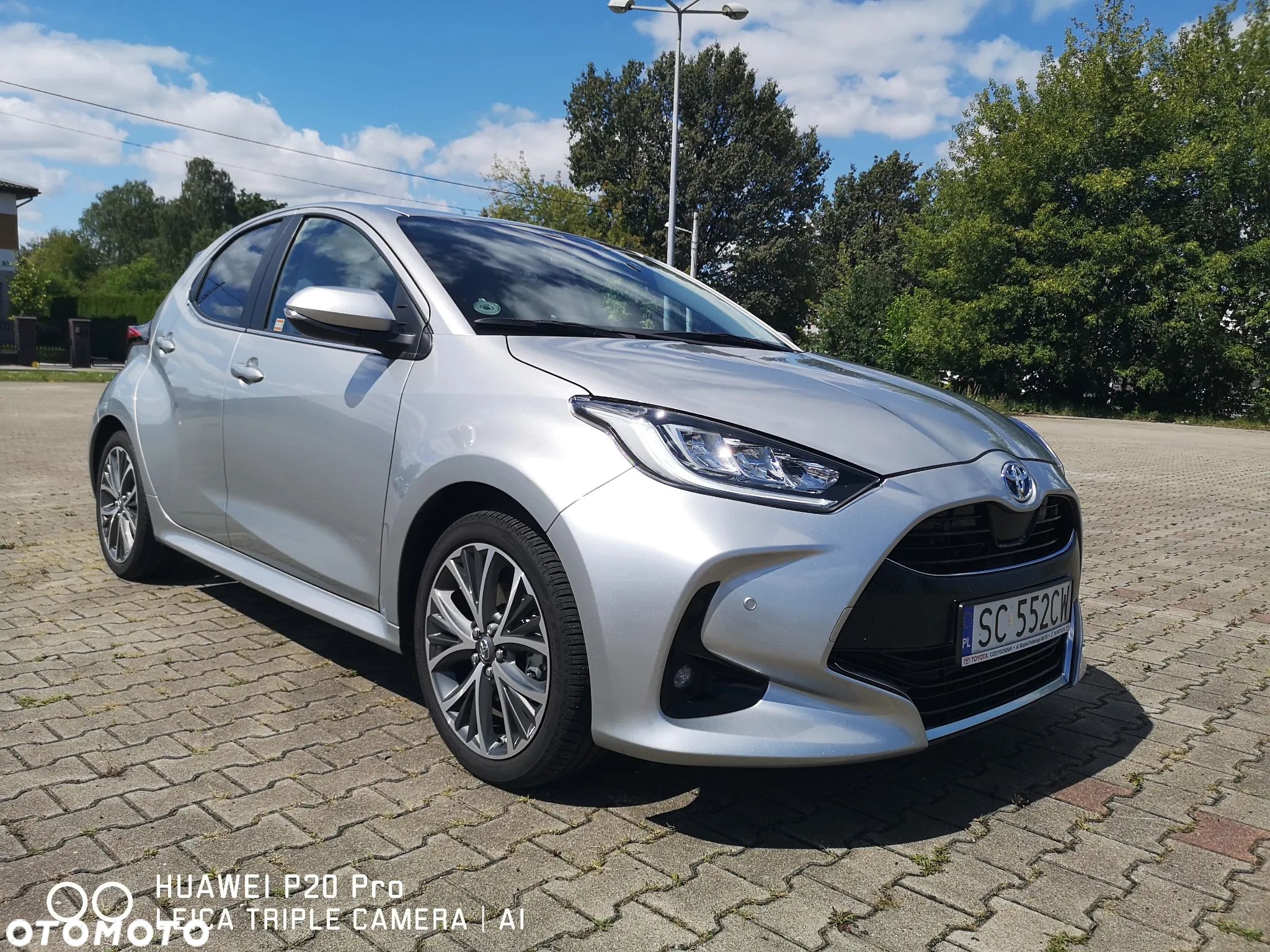Toyota Yaris Hybrid 1.5 Executive - 1
