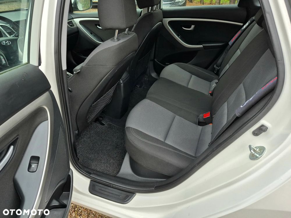 Hyundai i30 i30cw 1.4 Fifa World Cup Edition - 16