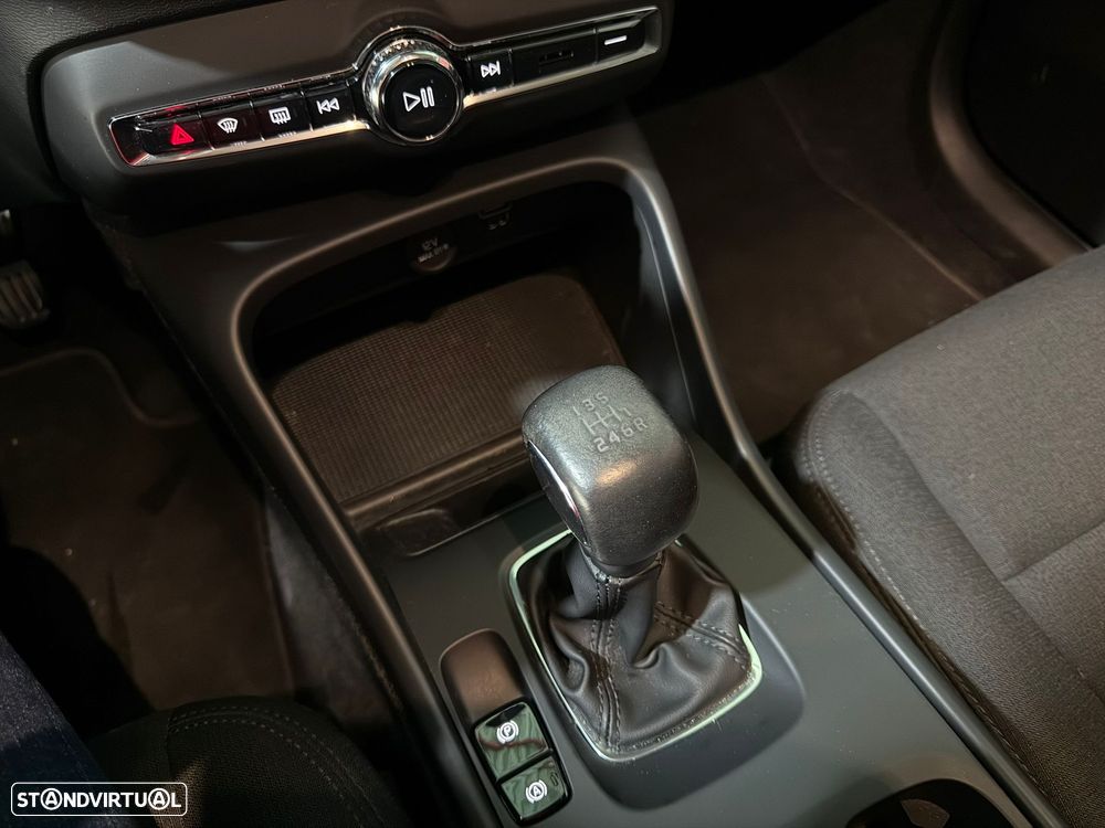 Volvo XC 40 1.5 T2 Momentum - 13